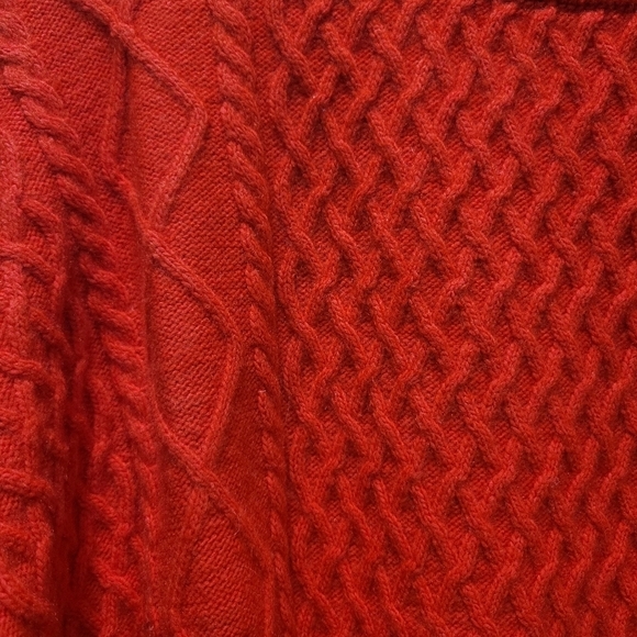 H&M XXL Crew Neck Bright Red Wool Blend Cable Knit Cropped Sweater - Picture 5 of 8
